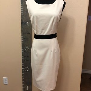 See the back!! NWT Forever 21 cocktail dress